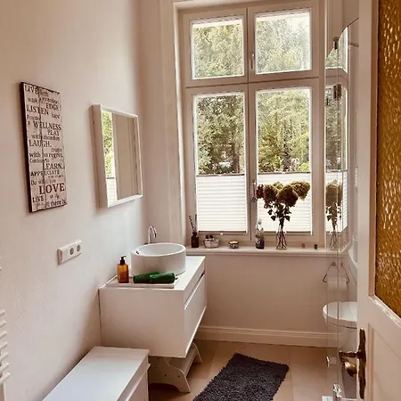 Am Villa *